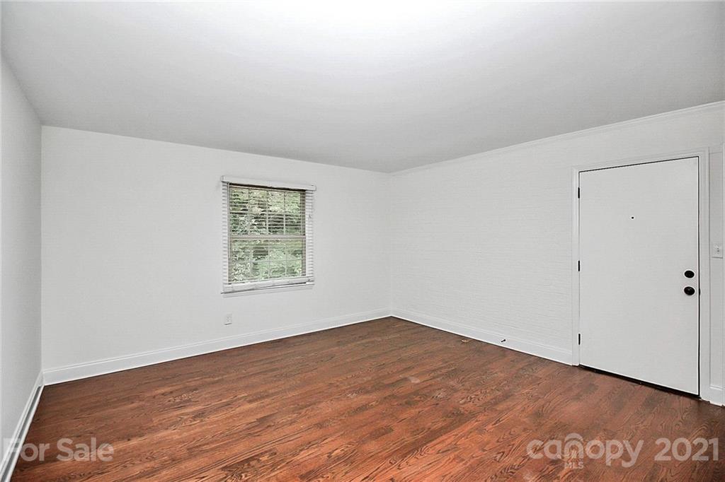 4921 Park Road, Unit D Charlotte, NC 28209 - Photo 7 of 21 Gallery Image 7