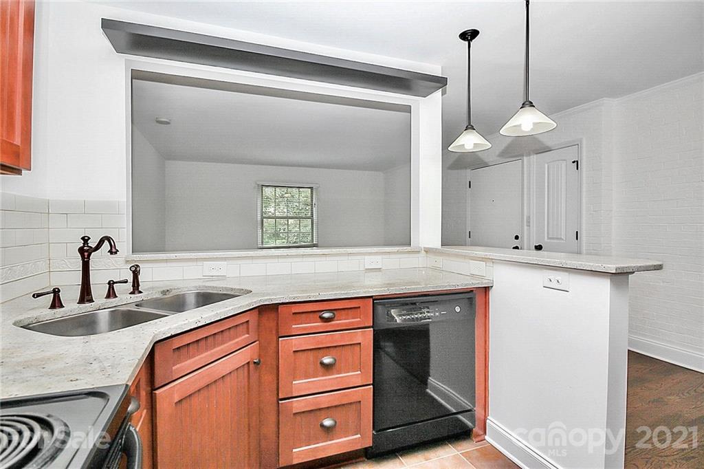 4921 Park Road, Unit D Charlotte, NC 28209 - Photo 10 of 21 Gallery Image 10