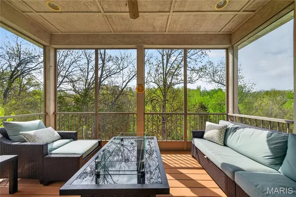 $749,900 | 16 Charlemagne Court, Lake St. Louis, MO 63367