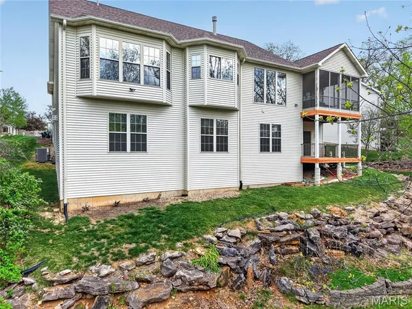 $749,900 | 16 Charlemagne Court, Lake St. Louis, MO 63367