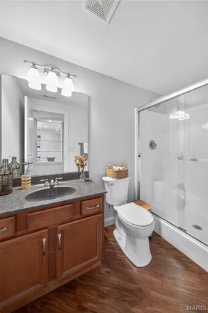 $749,900 | 16 Charlemagne Court, Lake St. Louis, MO 63367