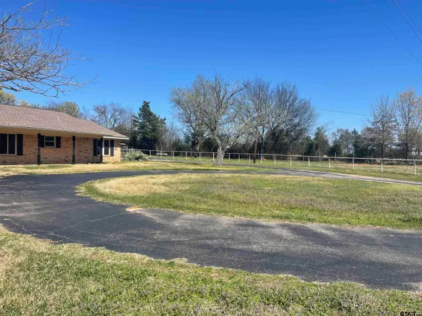 $320,000 | 1624 County Road 1560, Alba, TX 75410