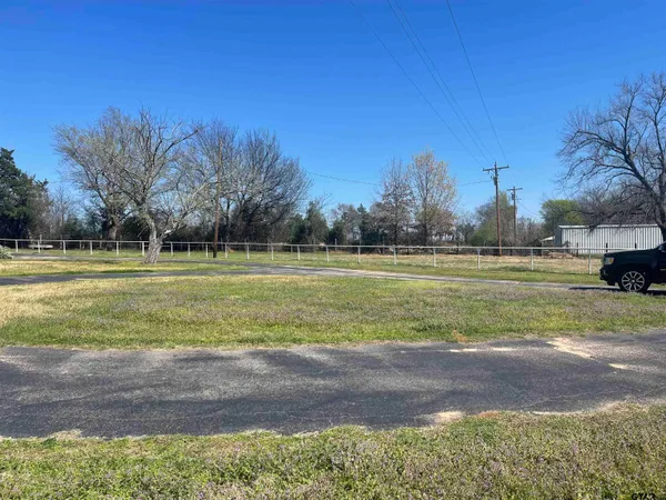 $320,000 | 1624 County Road 1560, Alba, TX 75410