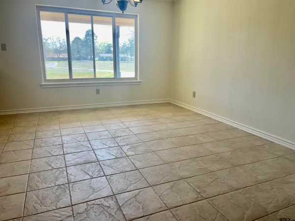 $320,000 | 1624 County Road 1560, Alba, TX 75410