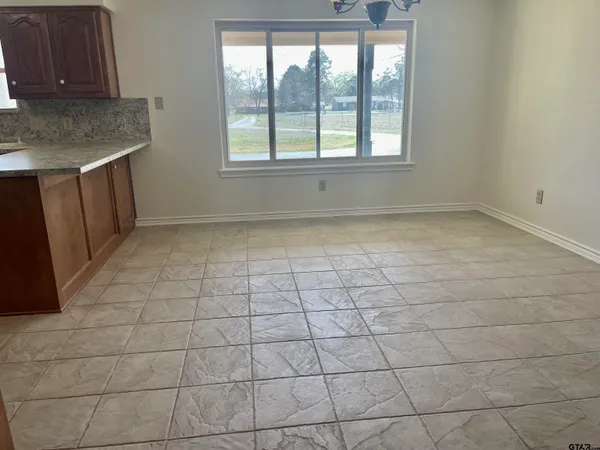 $320,000 | 1624 County Road 1560, Alba, TX 75410