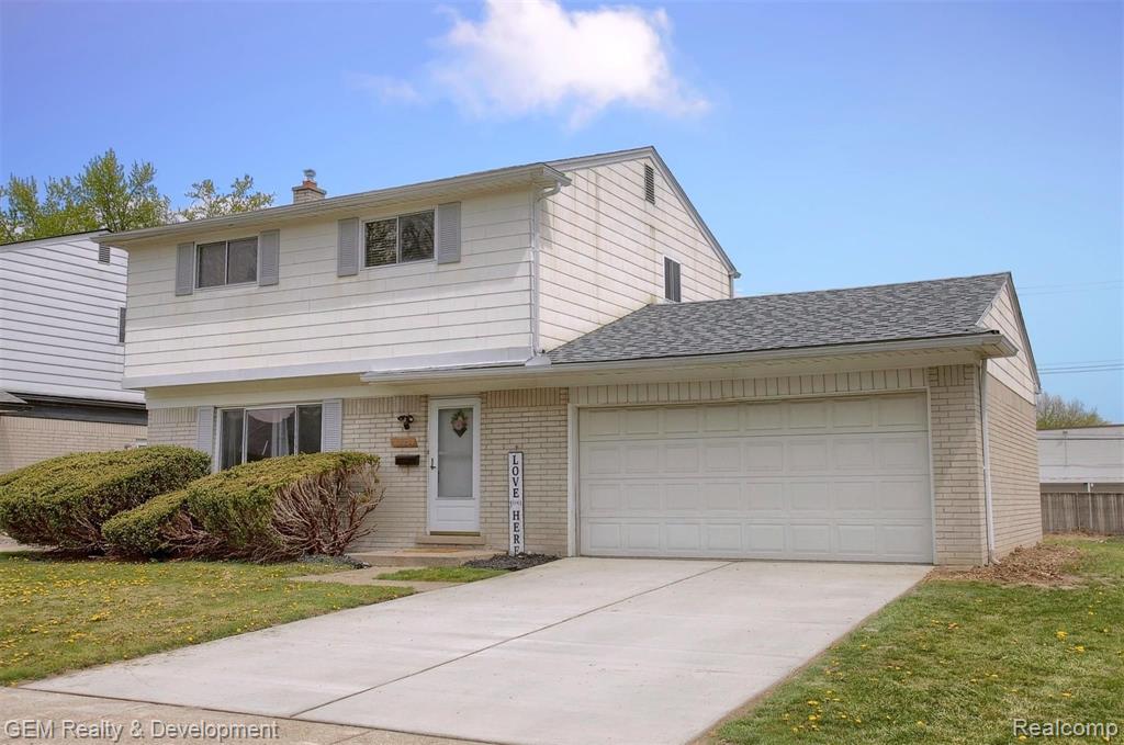 22434 Tuck Road Farmington Hills, MI 48336 - Photo 2 of 24