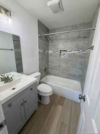 $1,575 | 104 North Meadow Street, Converse, TX 78109