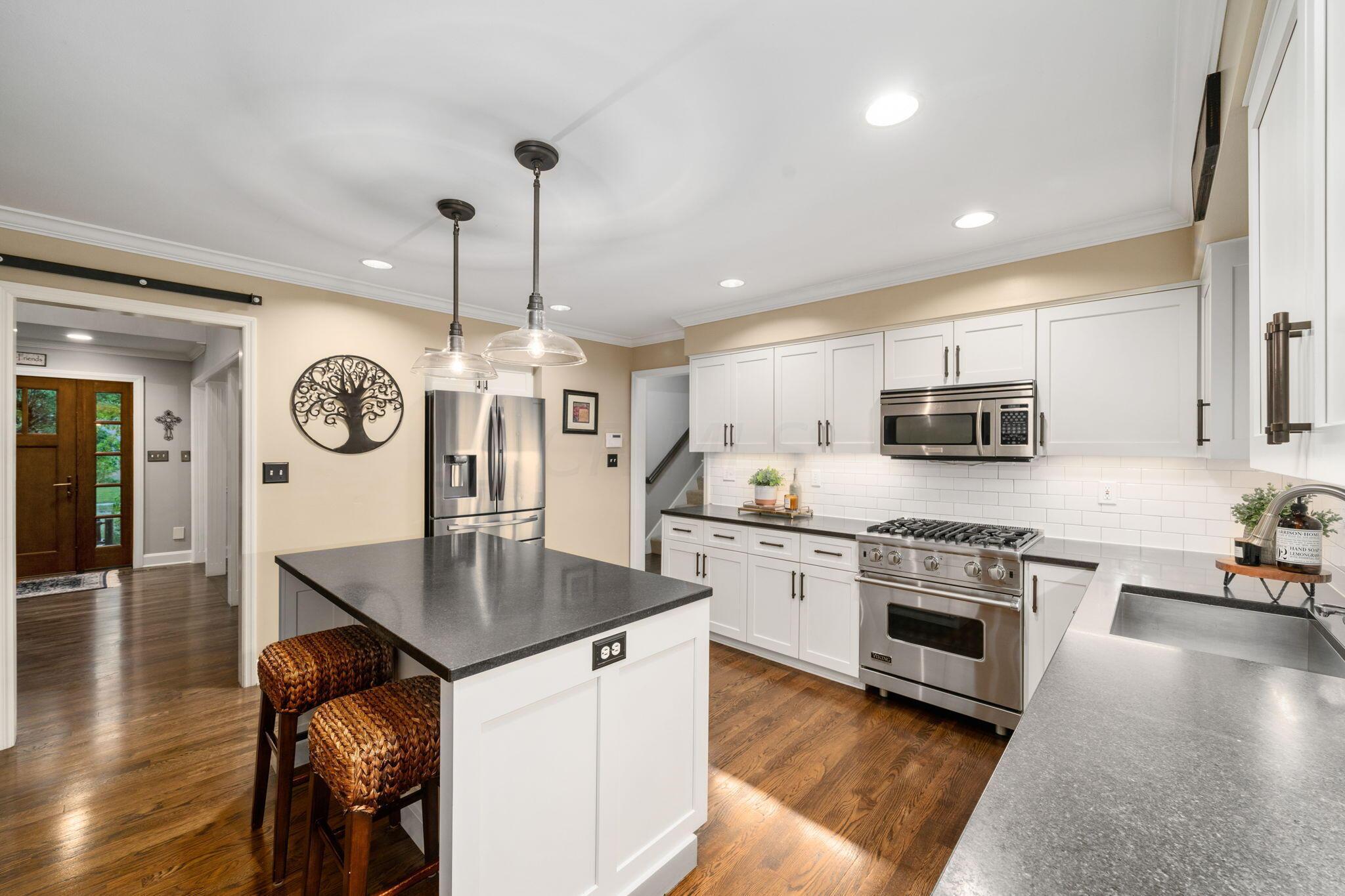 2340 Zollinger Road Columbus, OH 43221 - Photo 8 of 79 16-web-or-mls-DSC04330