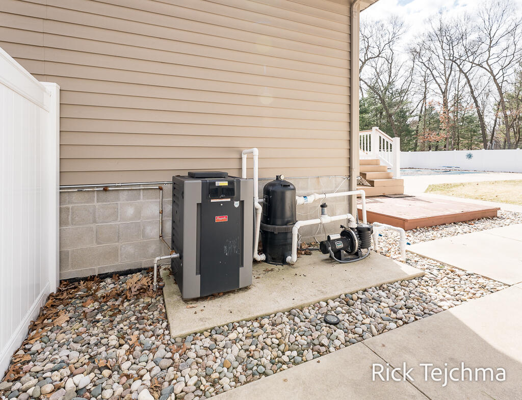 2055 Rambling Oak Drive Muskegon, MI 49445 - Photo 22 of 75 22