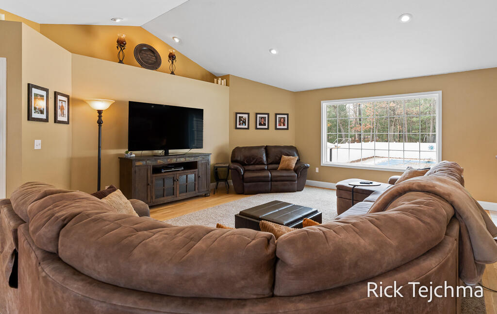 2055 Rambling Oak Drive Muskegon, MI 49445 - Photo 33 of 75 33