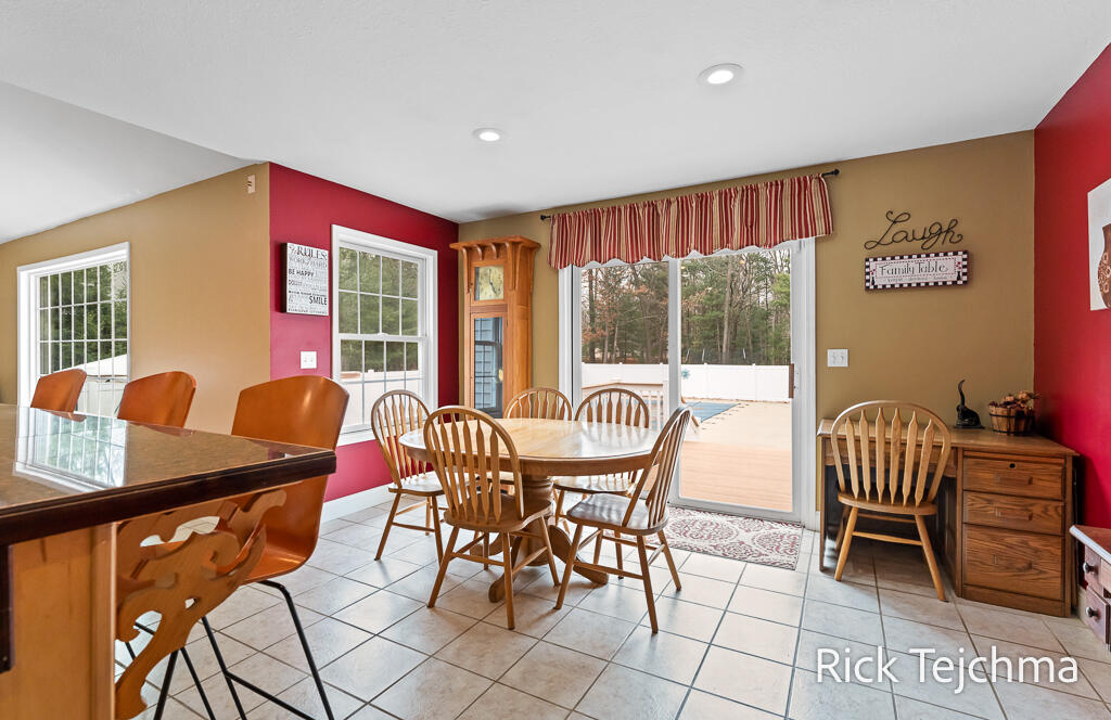 2055 Rambling Oak Drive Muskegon, MI 49445 - Photo 35 of 75 35