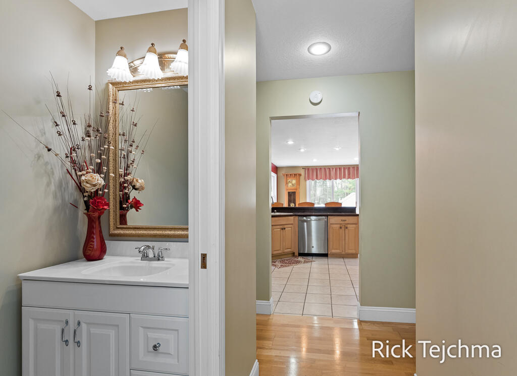 2055 Rambling Oak Drive Muskegon, MI 49445 - Photo 41 of 75 41