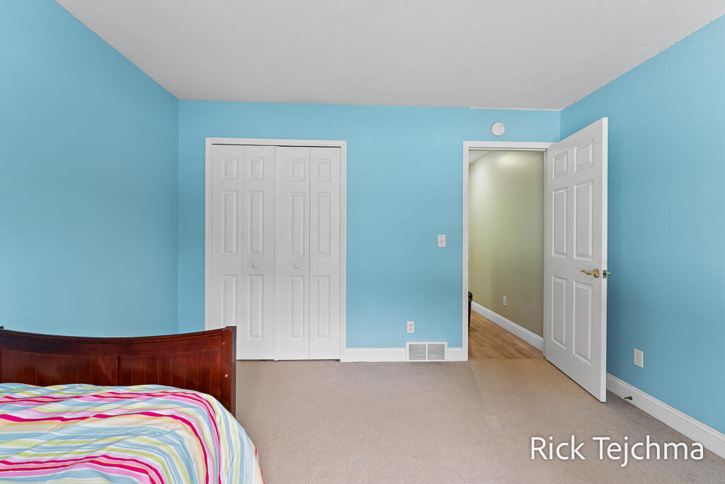 2055 Rambling Oak Drive Muskegon, MI 49445 - Photo 47 of 75 47