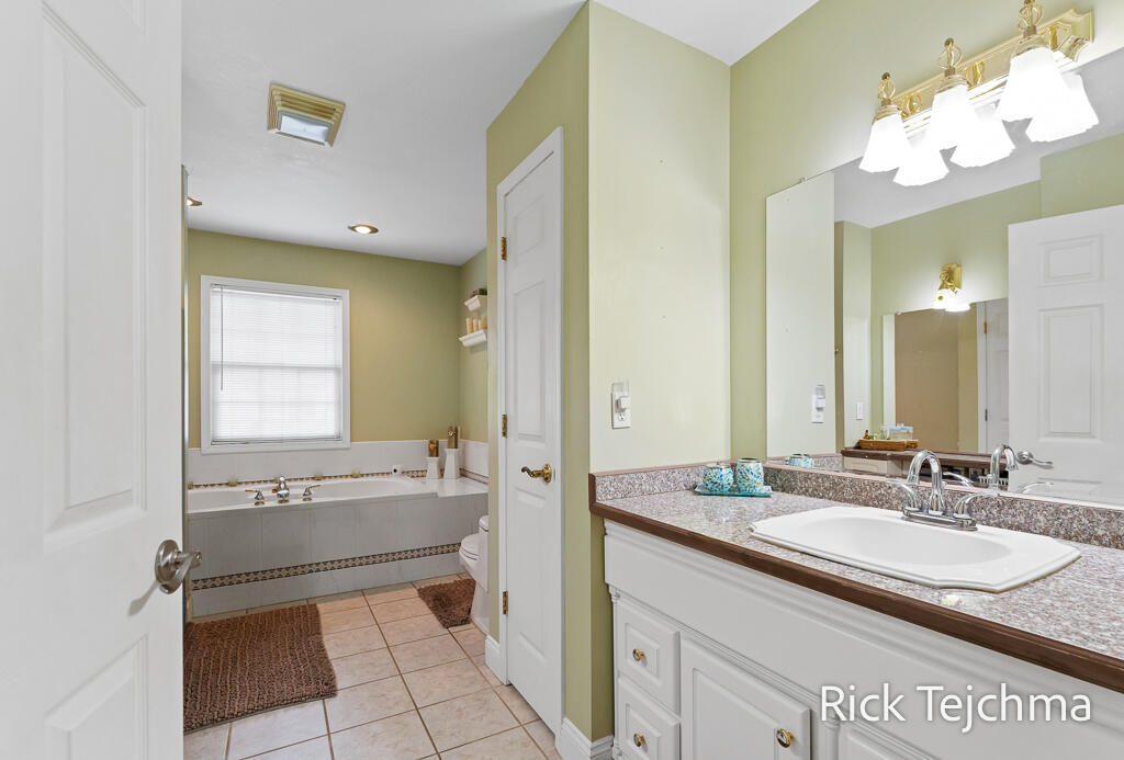 2055 Rambling Oak Drive Muskegon, MI 49445 - Photo 50 of 75 50