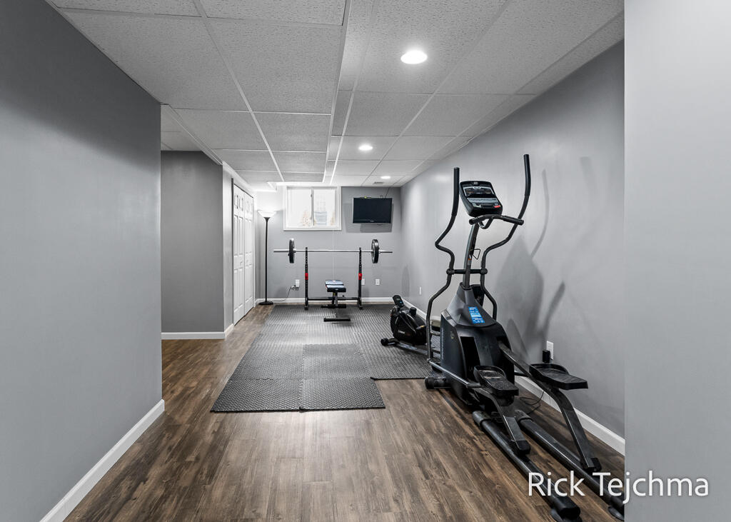 2055 Rambling Oak Drive Muskegon, MI 49445 - Photo 59 of 75 59