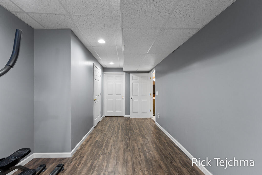 2055 Rambling Oak Drive Muskegon, MI 49445 - Photo 63 of 75 63