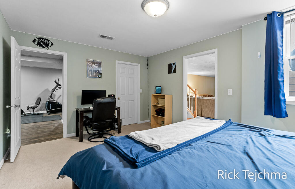 2055 Rambling Oak Drive Muskegon, MI 49445 - Photo 68 of 75 68