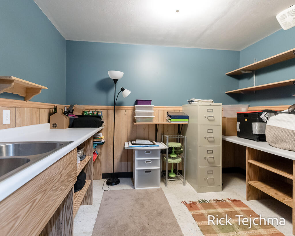 2055 Rambling Oak Drive Muskegon, MI 49445 - Photo 69 of 75 69