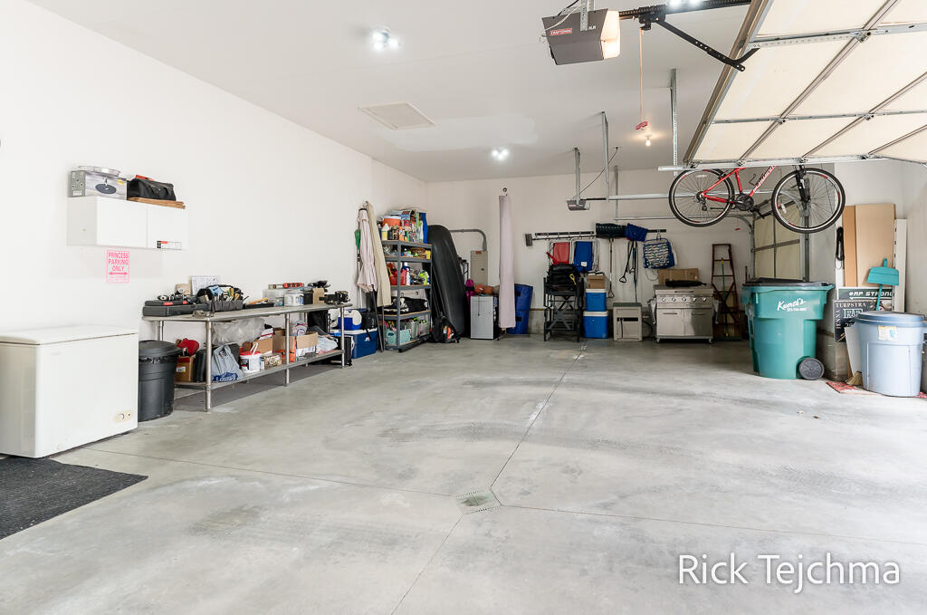 2055 Rambling Oak Drive Muskegon, MI 49445 - Photo 73 of 75 73