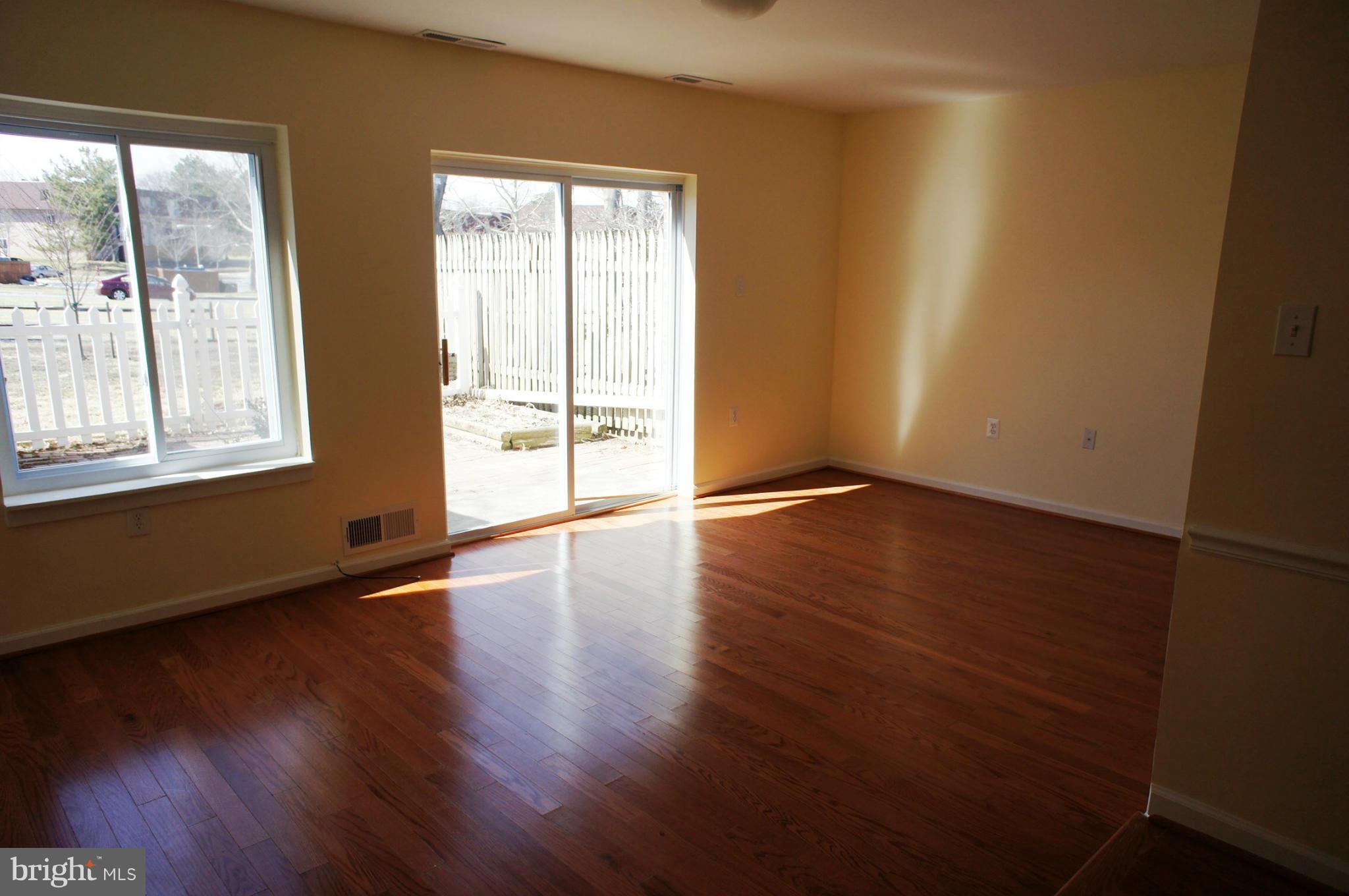 9609 Horizon Run Road, Unit 3E Gaithersburg, MD 20886 - Photo 7 of 18 Family Room