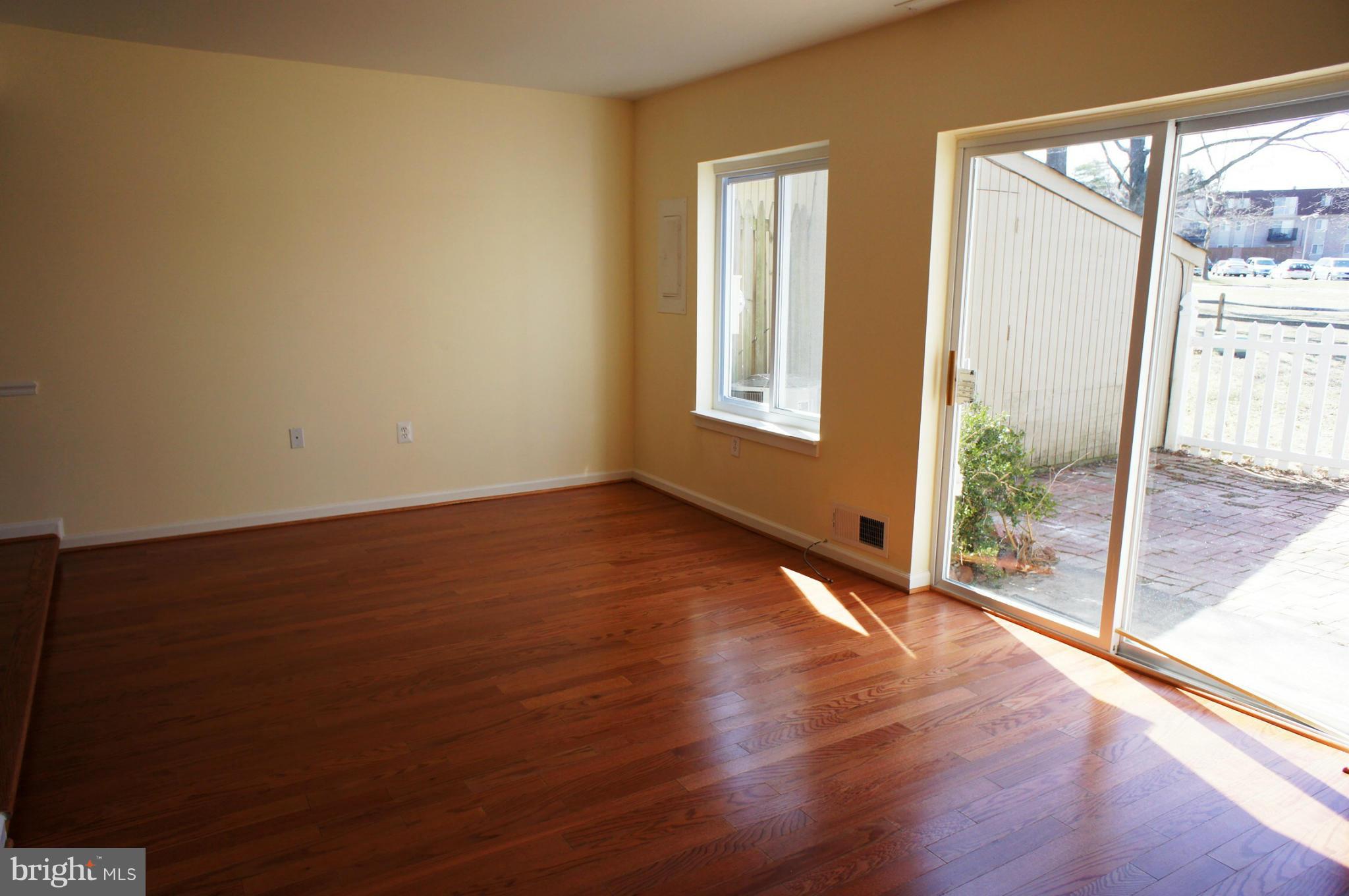 9609 Horizon Run Road, Unit 3E Gaithersburg, MD 20886 - Photo 9 of 18 Family Room