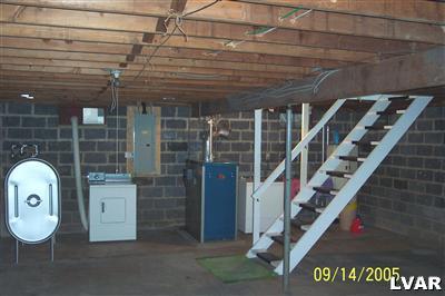 1880 Catasauqua Road Bethlehem, PA 18018 - Photo 9 of 10 Gallery Image 9