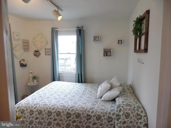 $3,600 | 1821 Pimmit Drive, Falls Church, VA 22043