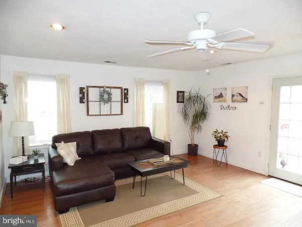 $3,600 | 1821 Pimmit Drive, Falls Church, VA 22043