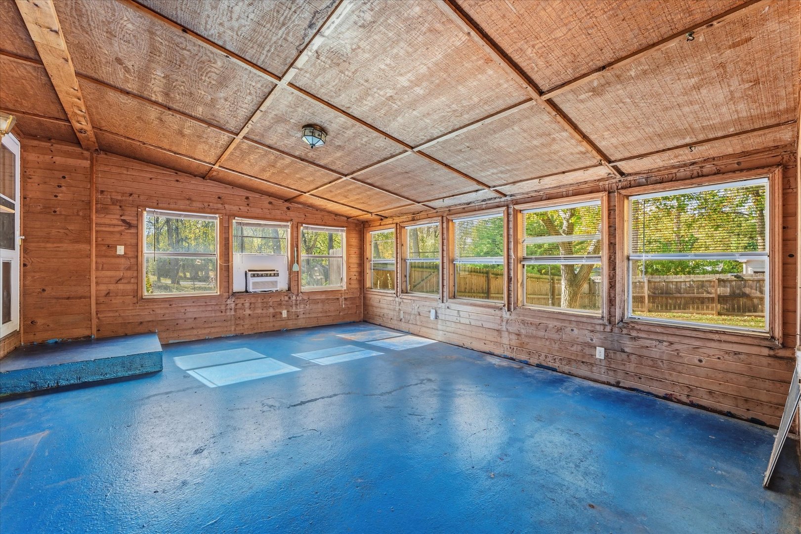 1101 McDougal Road Mahomet, IL 61853 - Photo 27 of 38 a view of livingroom with furniture wooden floor and windows