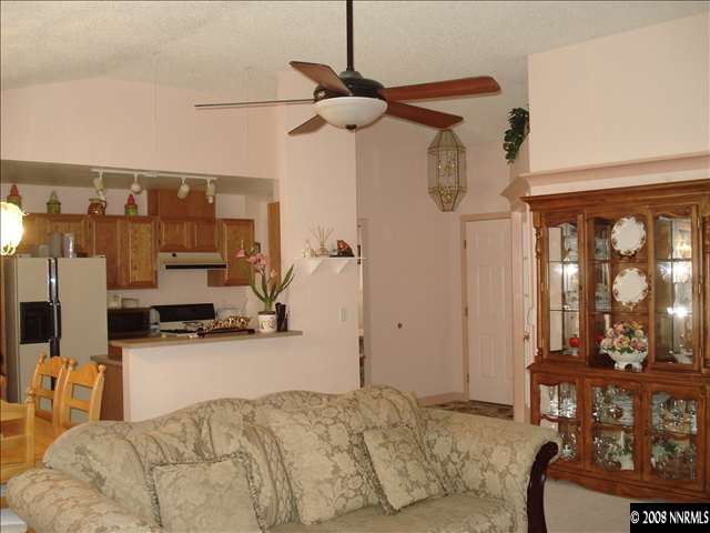 4492 Creekside Circle Reno, NV 89502 - Photo 6 of 9 Photo 6