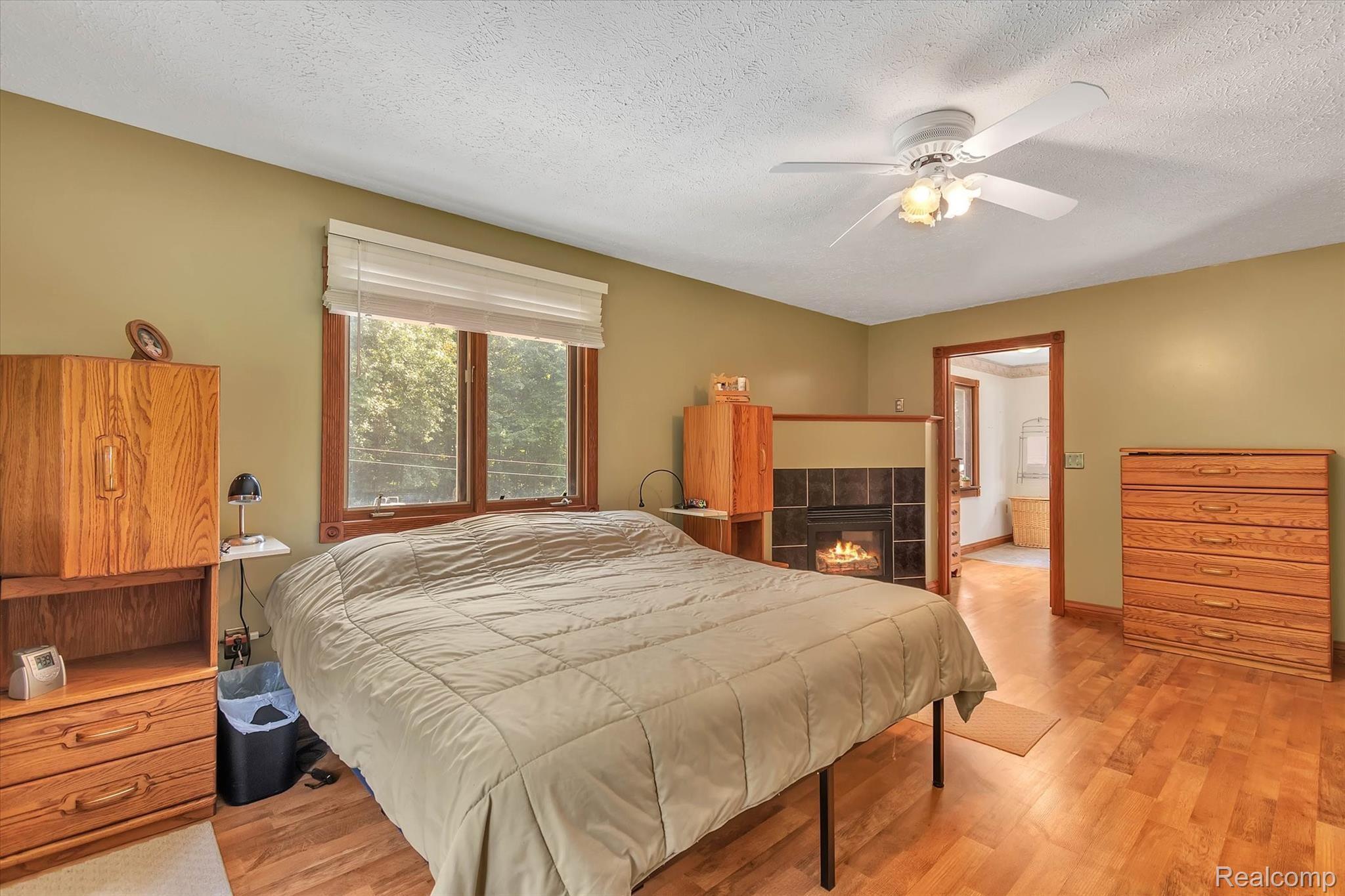2601 Fisk Road Howell, MI 48843 - Photo 23 of 44 24-2601 Fisk Rd-Master Bd 2.jpg