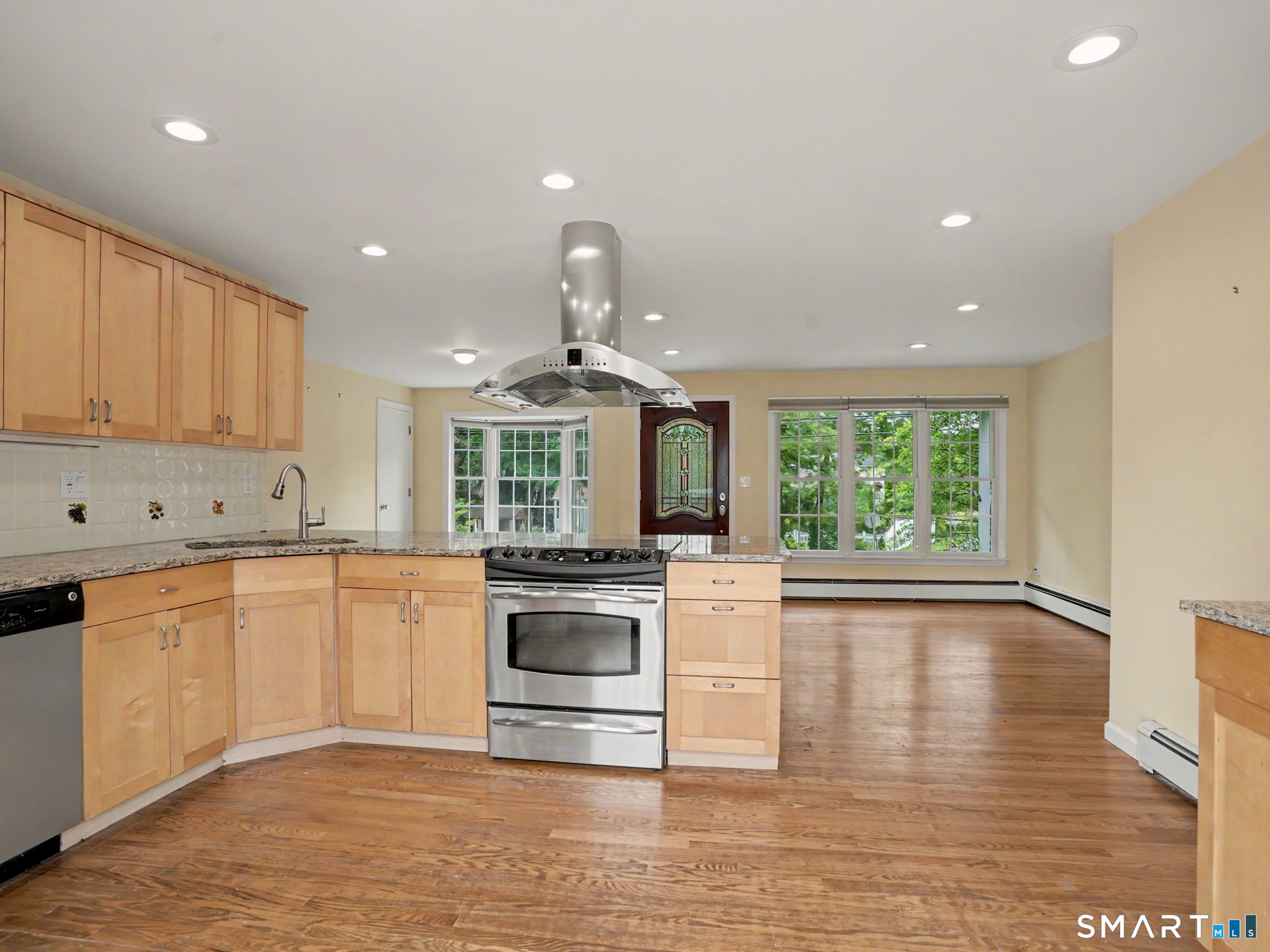 42 County Street Norwalk, CT 06851 - Photo 10 of 25