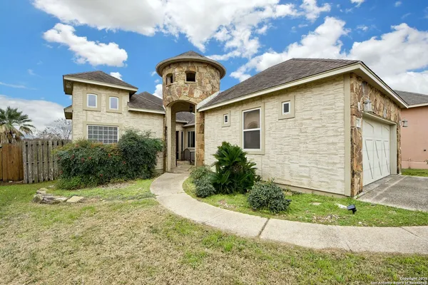 $2,350 | 1159 Legacy Drive, New Braunfels, TX 78130
