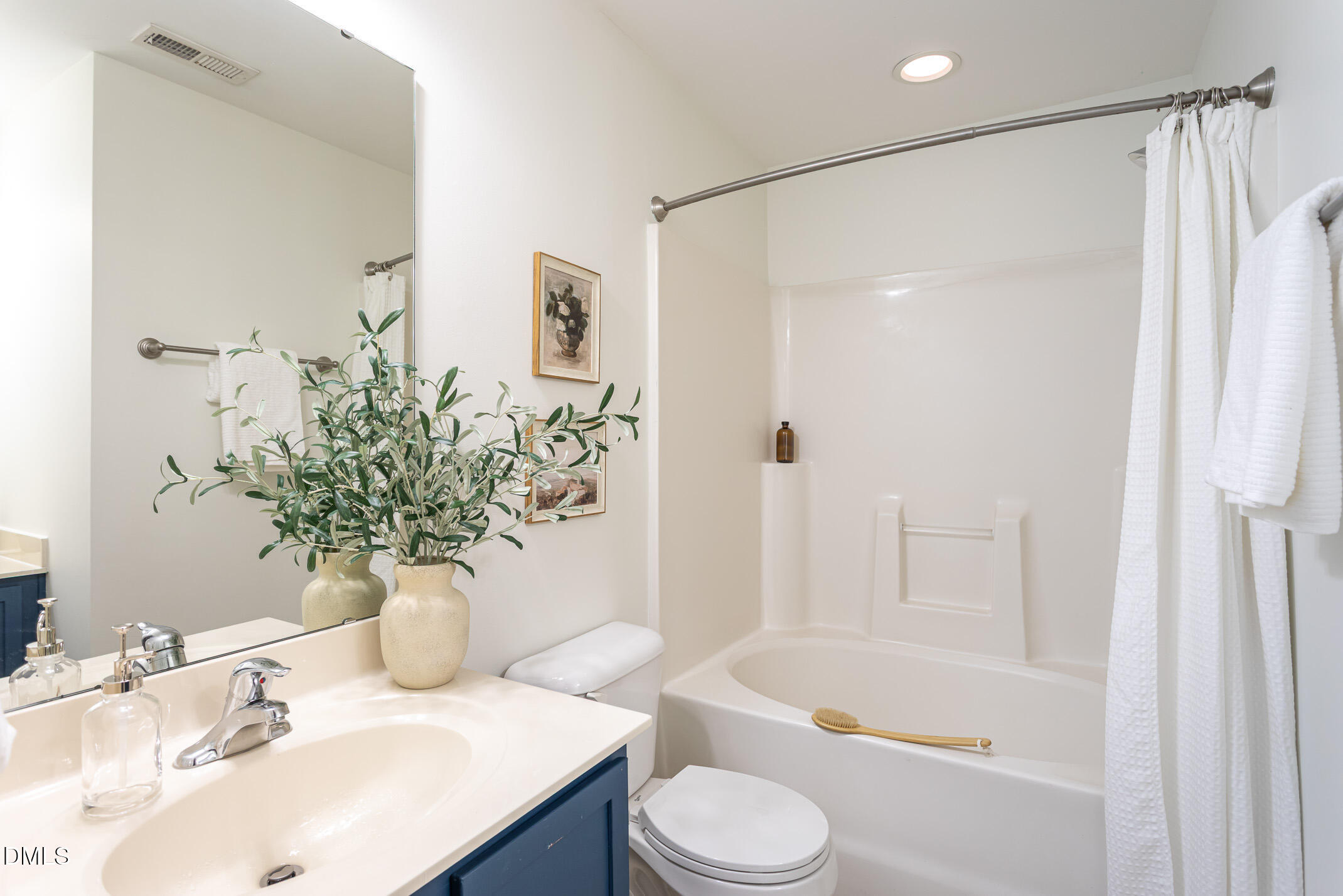 8719 Cypress Grove Run Raleigh, NC 27612 - Photo 10 of 13 vore-8719-cypress-grove-run-0091525-25