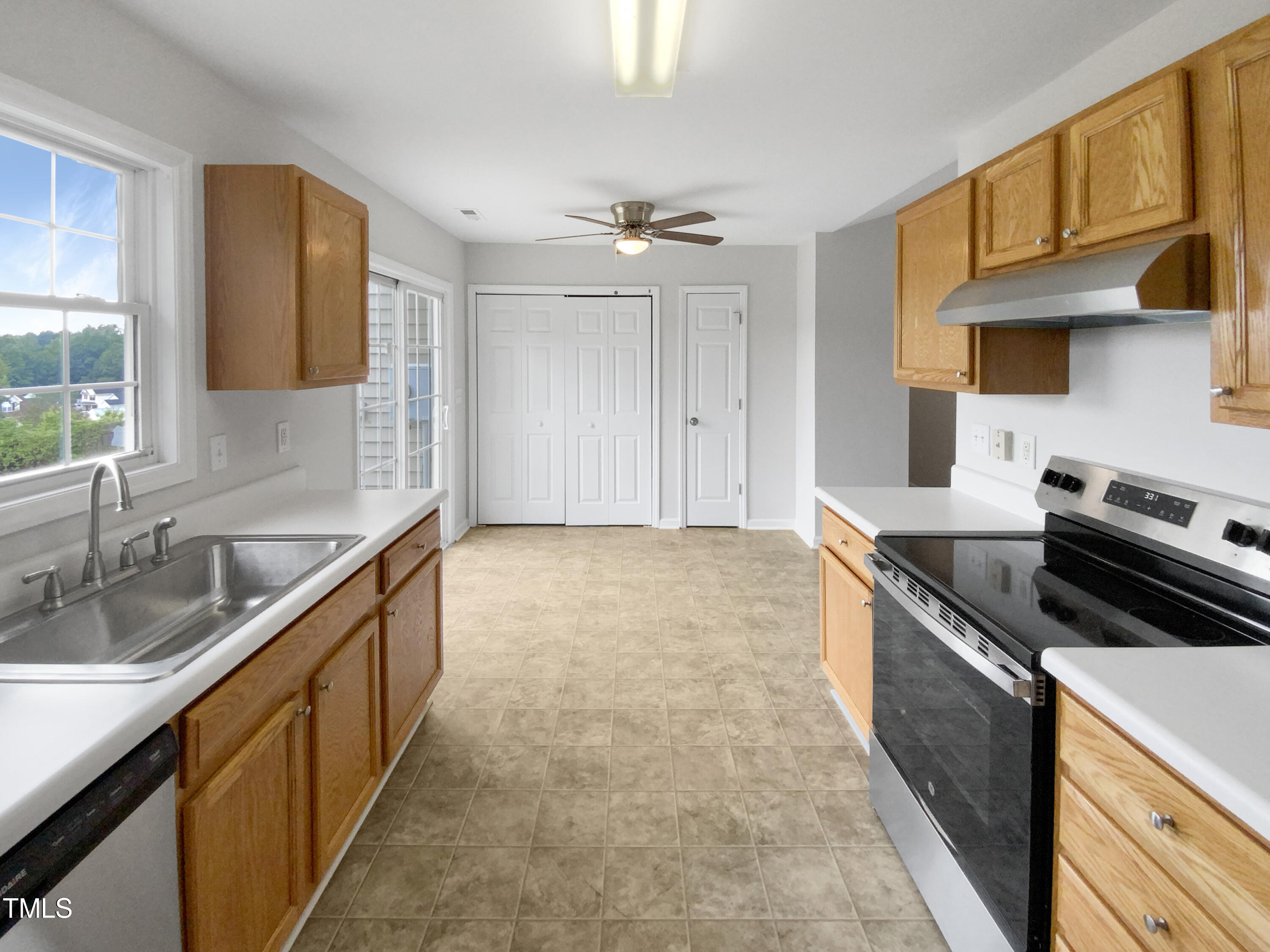 5412 Advantis Drive Raleigh, NC 27610 - Photo 7 of 17 listing_6