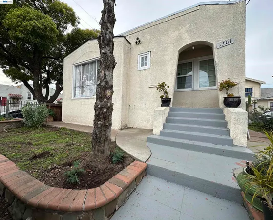$570,000 | 1301 60th Avenue, Oakland, CA 94621