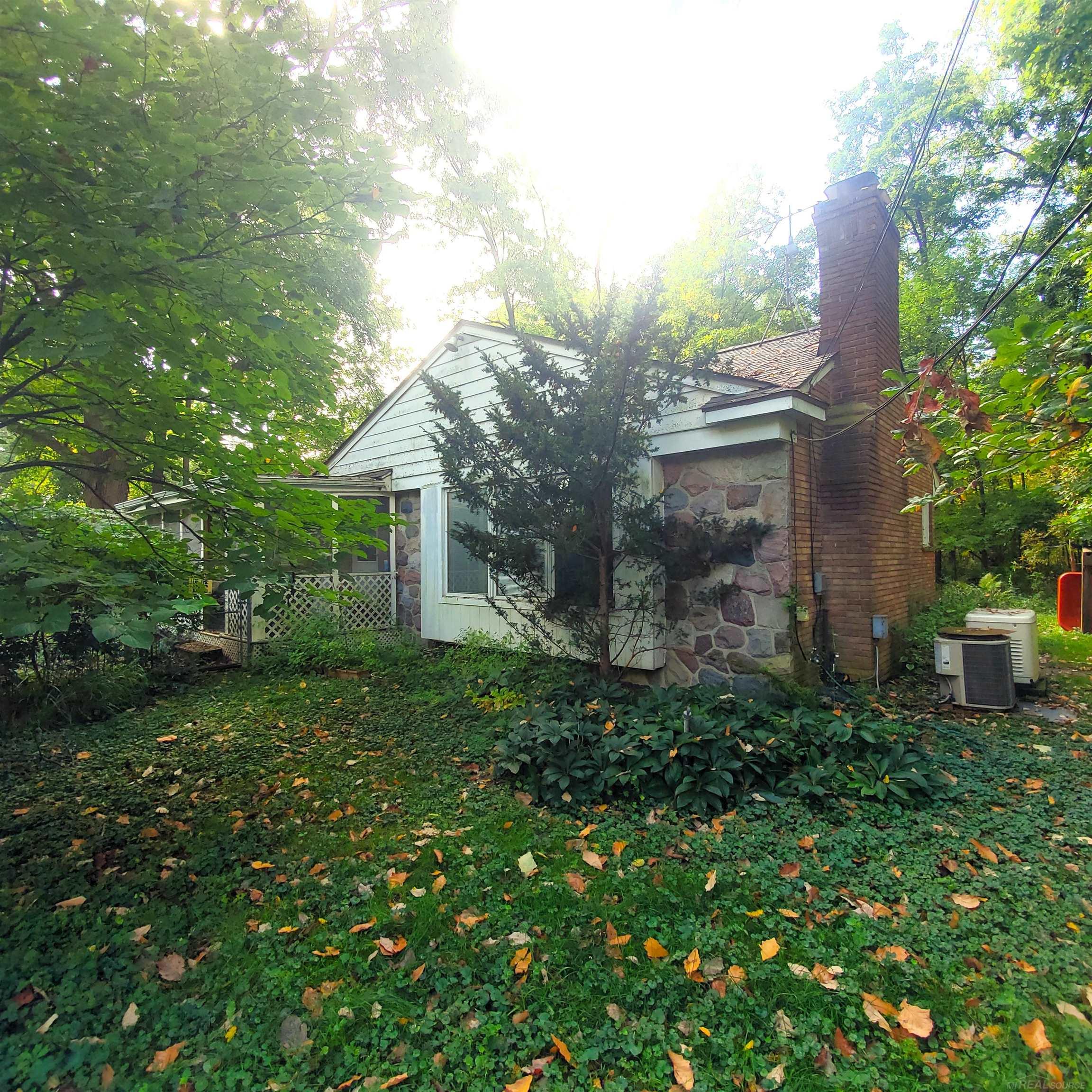 3514 South Livernois Road Rochester, MI 48309 - Photo 11 of 56 50123832-10.JPG