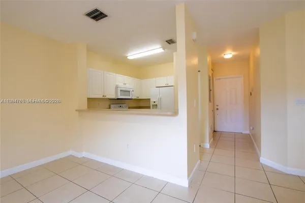 $2,000 | 1490 Northeast 33rd Road, Unit 10118, Homestead, FL 33033