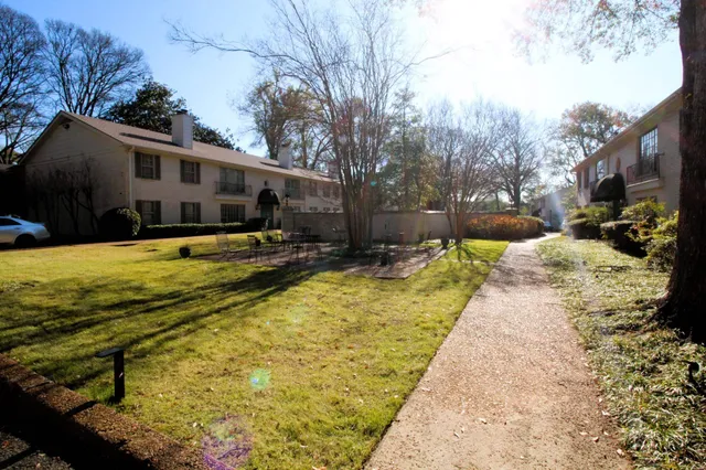 $199,900 | 273 West Central Park Street, Unit 1, Memphis, TN 38111