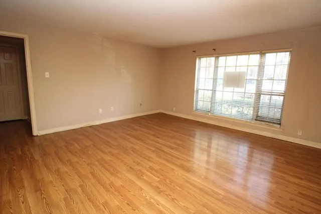 $199,900 | 273 West Central Park Street, Unit 1, Memphis, TN 38111