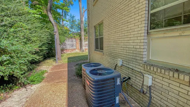 $199,900 | 273 West Central Park Street, Unit 1, Memphis, TN 38111