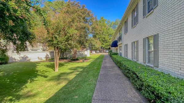 $179,900 | 273 West Central Park Street, Unit 1, Memphis, TN 38111