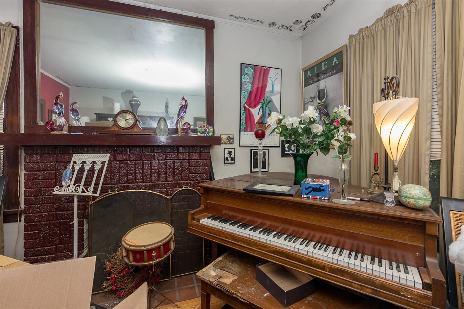 6752 Murray Road Cincinnati, OH 45227 - Photo 2 of 25 Gallery Image 2