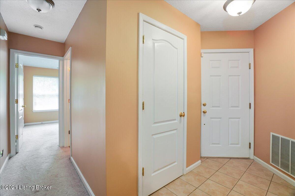 8003 Magnolia Ridge Court, Unit 202 Louisville, KY 40291 - Photo 16 of 29 04-8003-4