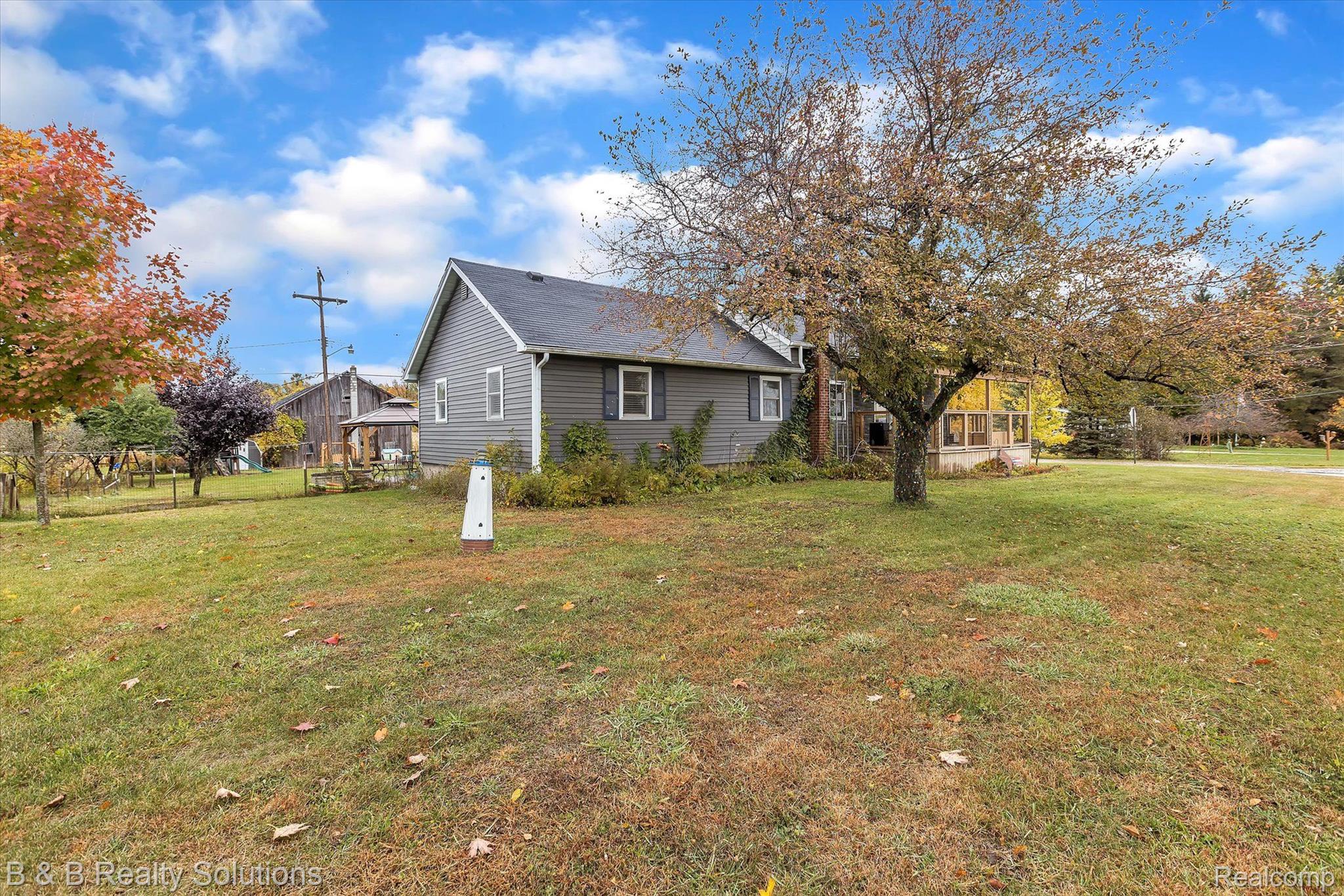 6995 Fostoria Road Fostoria, MI 48435 - Photo 2 of 39 Gallery Image 2
