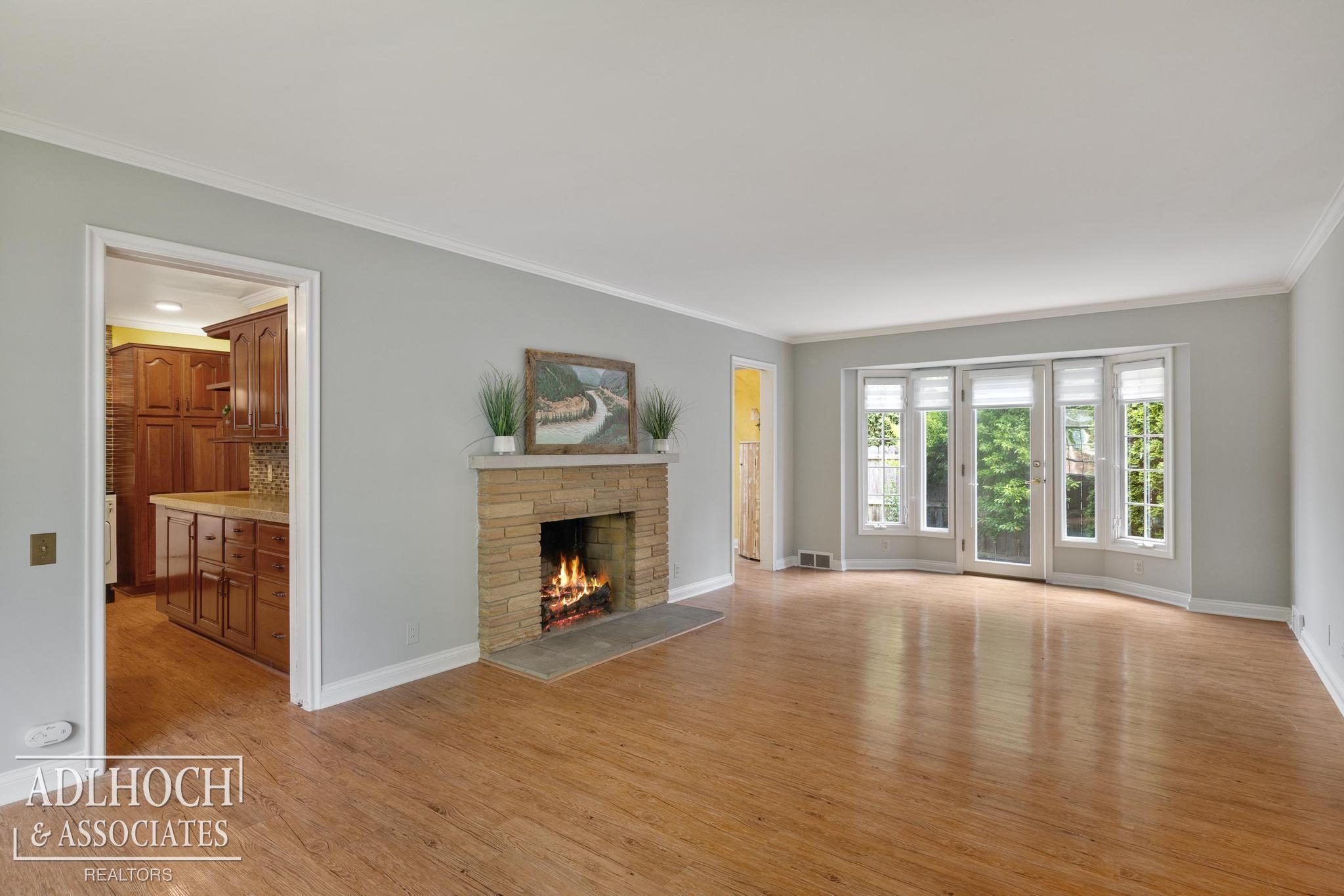770 Lincoln Road Grosse Pointe, MI 48230 - Photo 9 of 56 50178569-9fe75ae2-6507-4324-b2f1-c24354d0c6c0.JPG