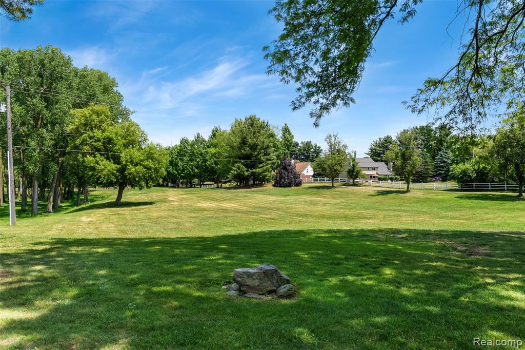 47915 Six Mile Road Northville, MI 48168 - Photo 8 of 15