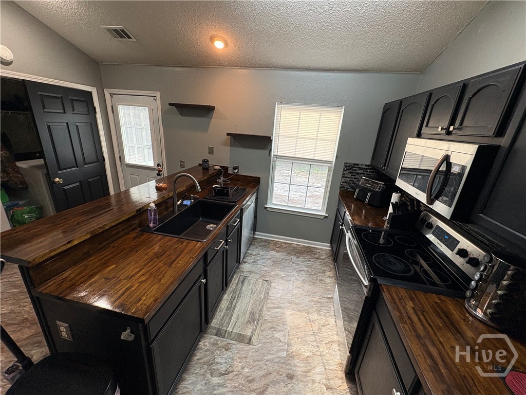 487 Shadowbrook Circle Springfield, GA 31329 - Photo 7 of 25