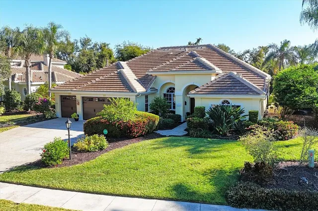 $895,000 | 6923 Cumberland Terrace, University Park, FL 34201