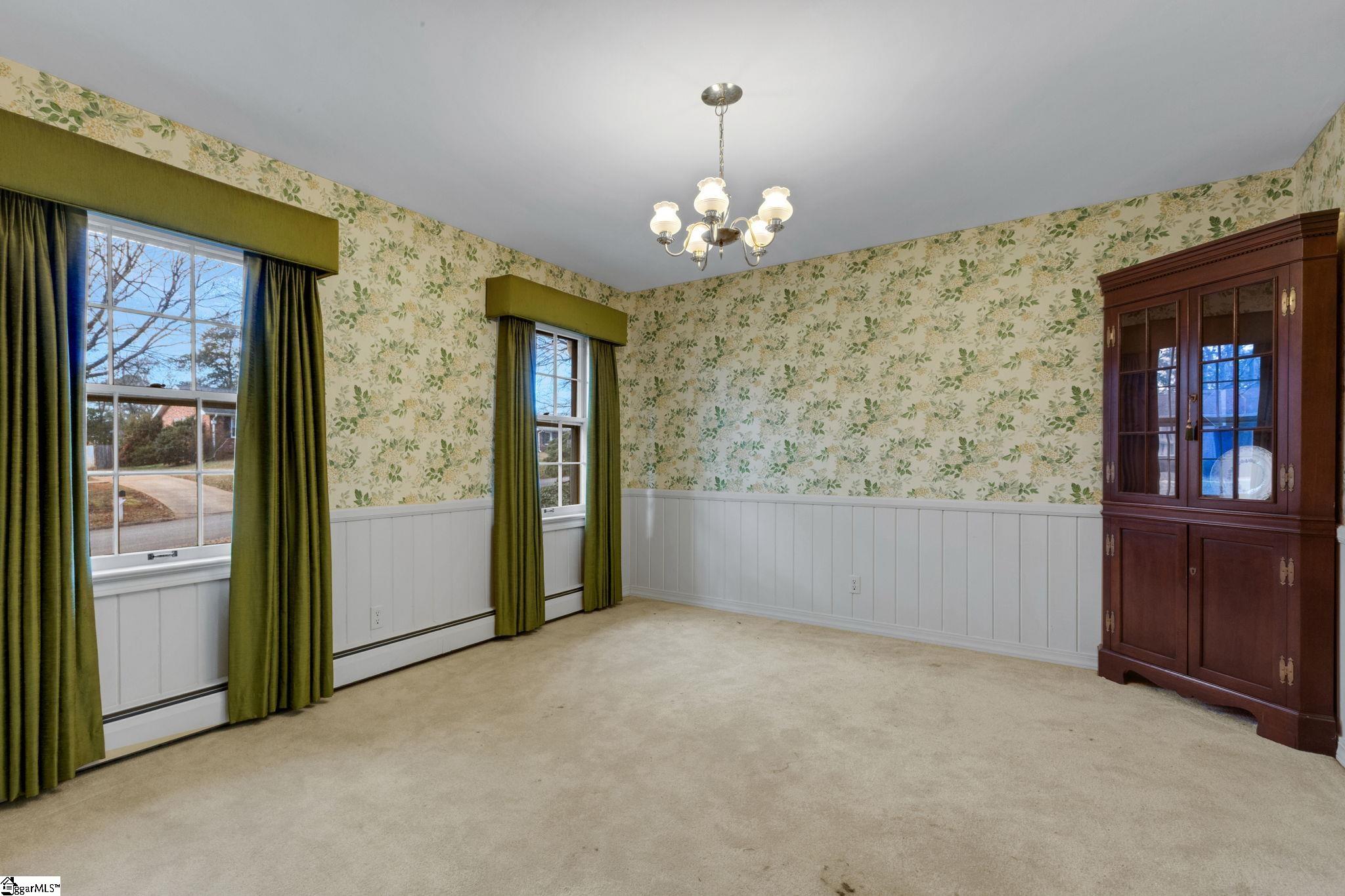 8 Roe Court Greenville, SC 29617 - Photo 10 of 35 Gallery Image 10